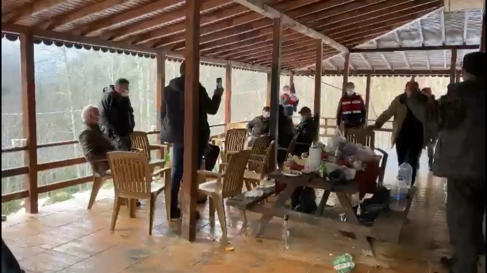 Rize'de, orman evinde yılbaşı kutlayan 16 kişiye ceza