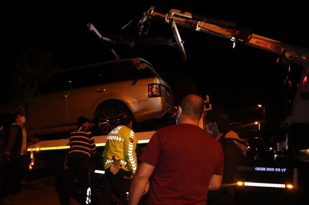 Alkollü sürücü, dün satışa koyduğu cipiyle tarlaya uçtu