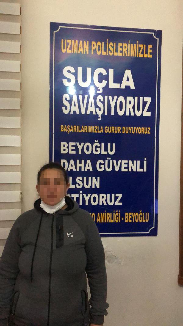 Beyoğlu'nda uyuşturucu operasyonu kamerada