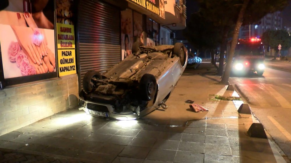 Boş yolda takla atan otomobilin sürücüsü kazayı burnu bile kanamadan atlattı&nbsp;