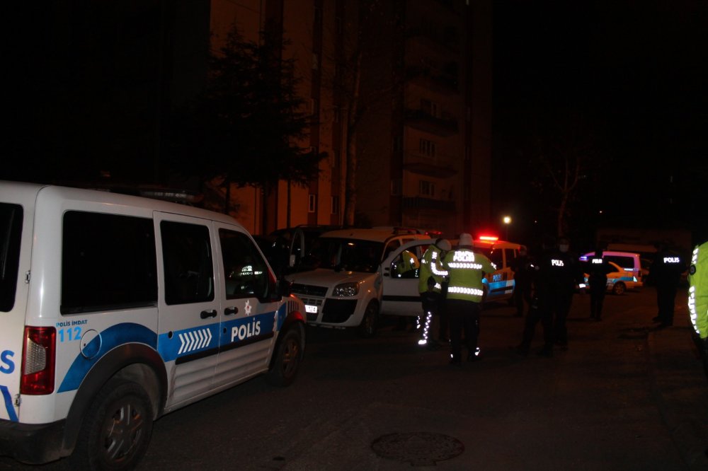Kayseri'de, polisin 'dur' ihtarına uymayan sürücü 6 kilometre kaçabildi