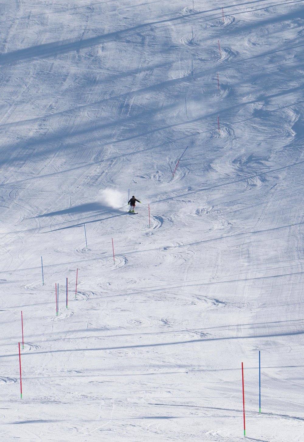 Palandöken'de kısıtlamada sadece milli sporcular kayabildi