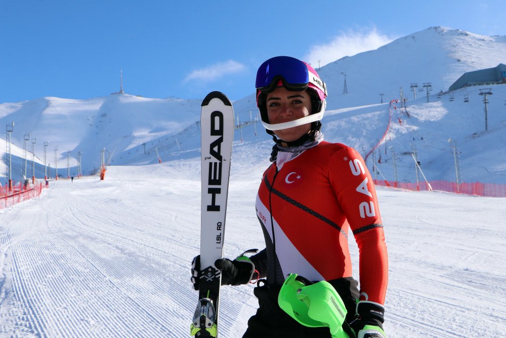 Palandöken'de kısıtlamada sadece milli sporcular kayabildi