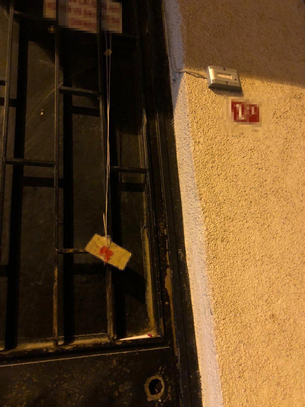 Üsküdar'da dernek tabelalı iş yerine baskın;  21 kişiye cezai işlem uygulandı 