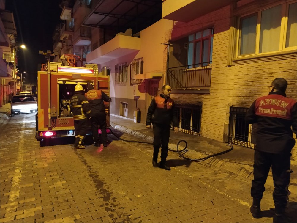 Yaşadığı evi ikinci kez kundaklayan kişi, gözaltına alındı