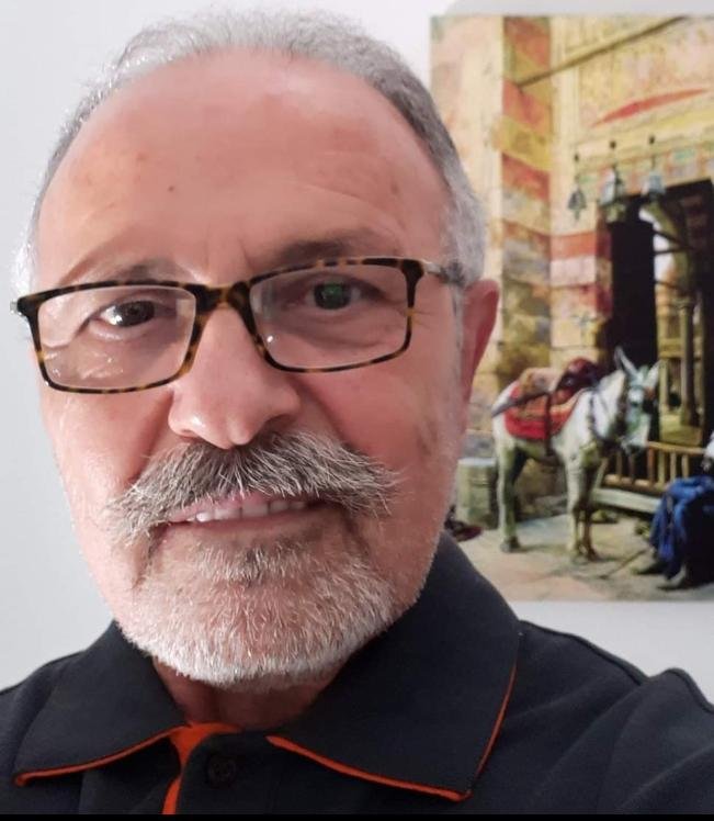 Emekli binbaşı evinde ölü bulundu