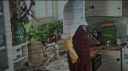 FİLMDEN ETKİLENDİĞİ SANILIYOR: Ülkesinde de otopsi yapılacağı öğrenilen Ukraynalı Kristina, ölmeden 4 gün önce internetten kelepçe siparişi vermiş