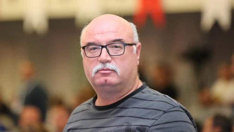 Koronavirüsten ölen sendika başkanı, toprağa verildi