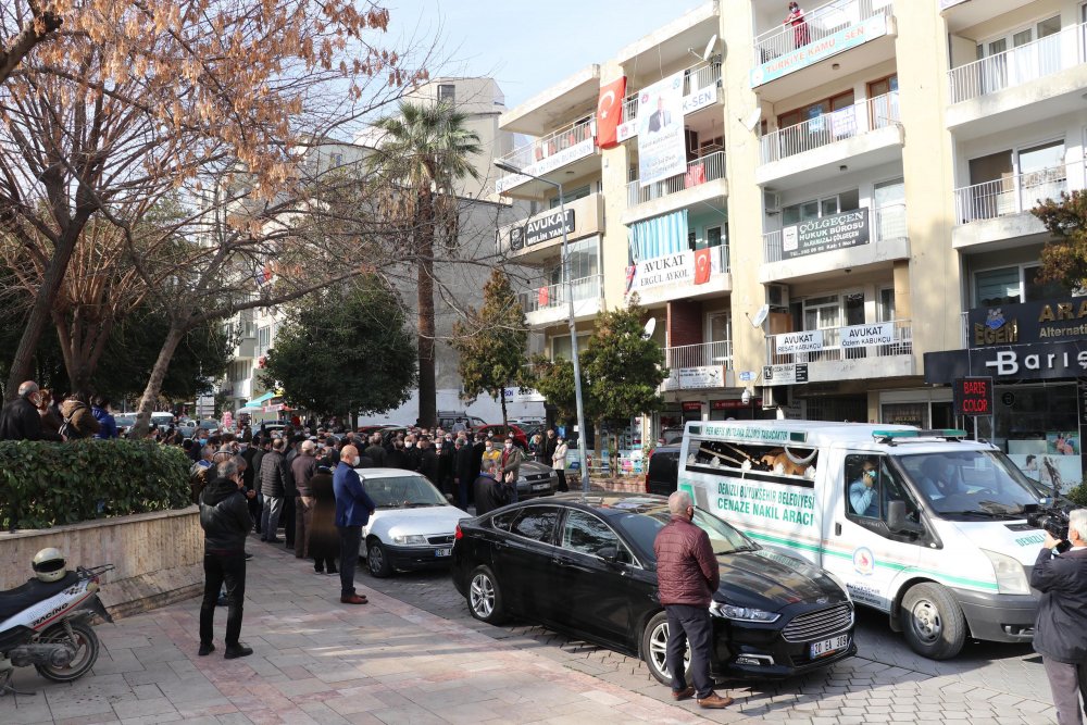 Koronavirüsten ölen sendika başkanı, toprağa verildi