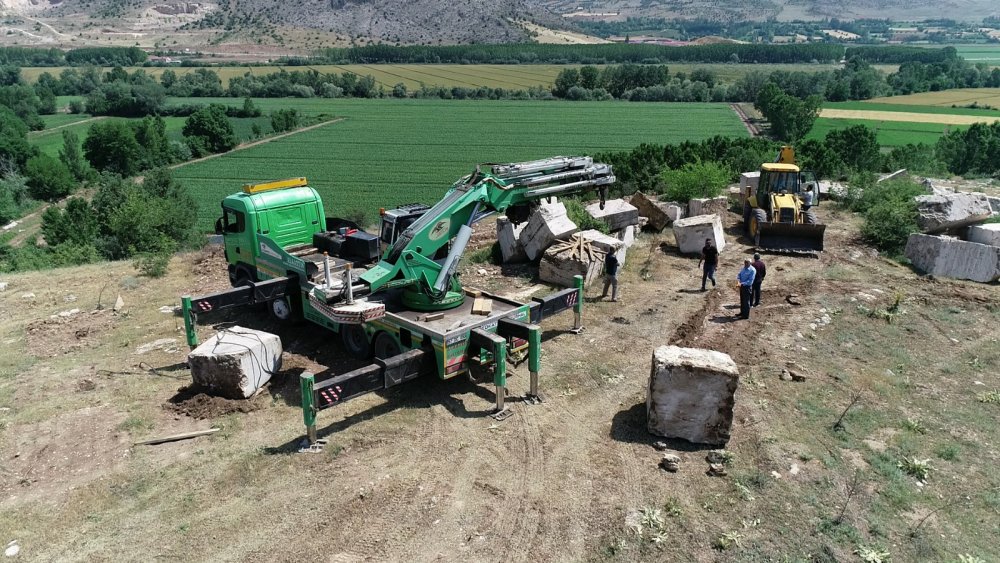 Turhal Belediyesi, kendi ürettiği travertenleri pazarlamaya hazırlanıyor