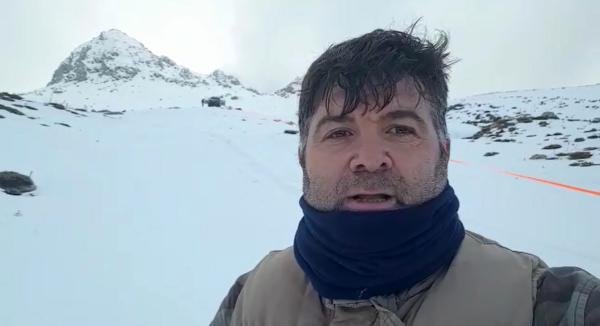 Uçuruma kayan cip, 5 saatte kurtarıldı