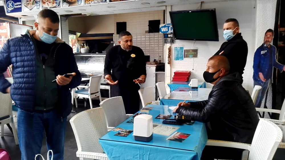 Yasağa rağmen turiste servis açan lokantacı: Türklere yasak sanıyordum