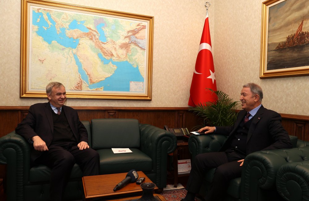 Bakan Akar: İkili anlaşmaların uygulanmasını istiyoruz