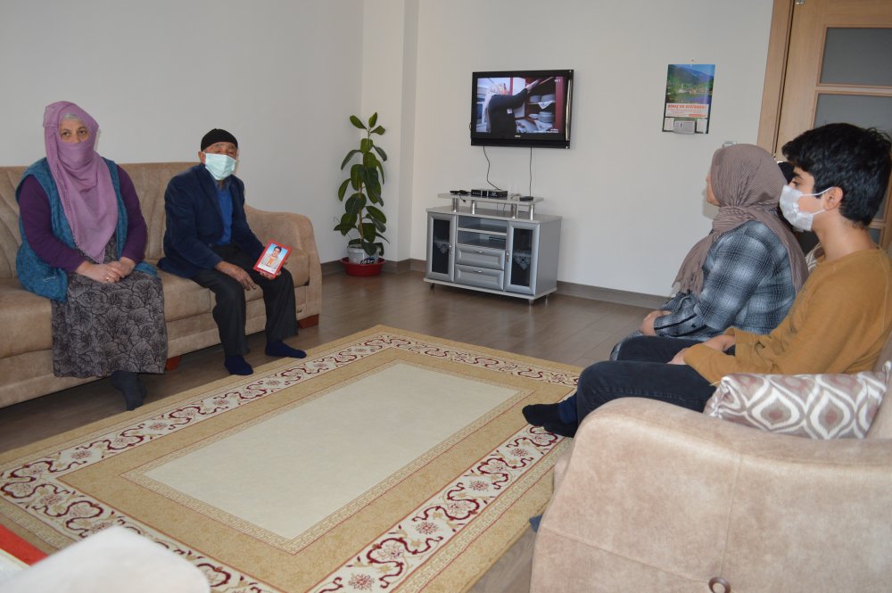 Elazığ'da depremzedeler için yapılan yeni konutlarda yaşam başladı
