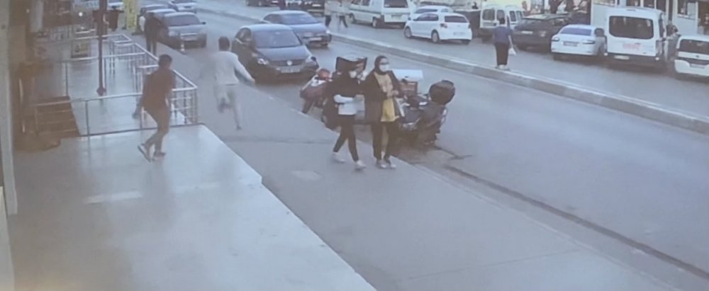 Pendik'te kuyumcuya sahte altın satma girişimi