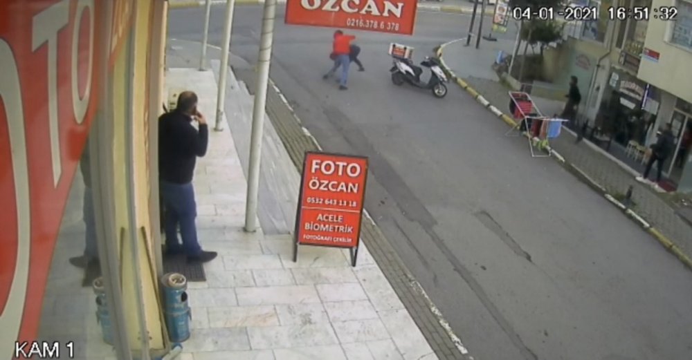 Pendik'te kuyumcuya sahte altın satma girişimi