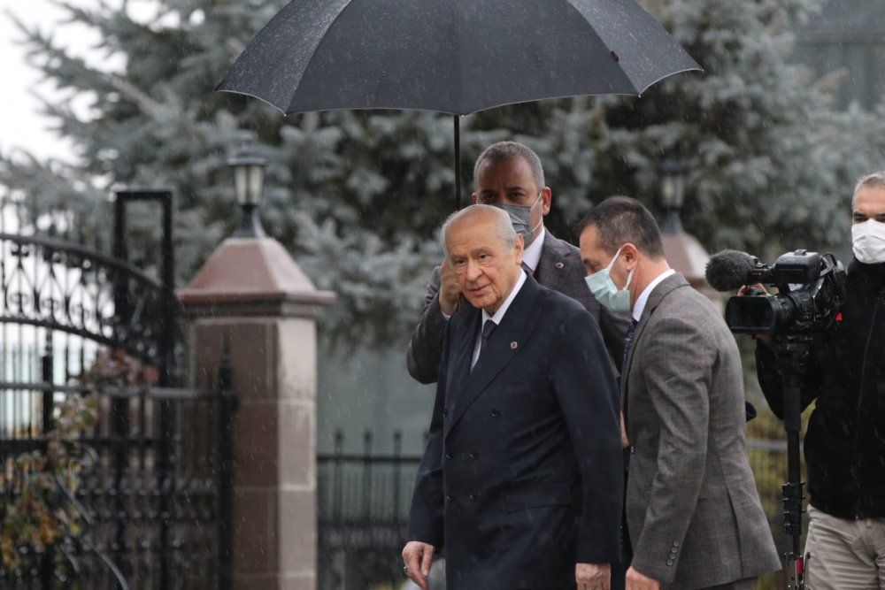 Sürpriz 1 saat 10 dakika: Cumhurbaşkanı Erdoğan, Bahçeli ile evinde görüştü