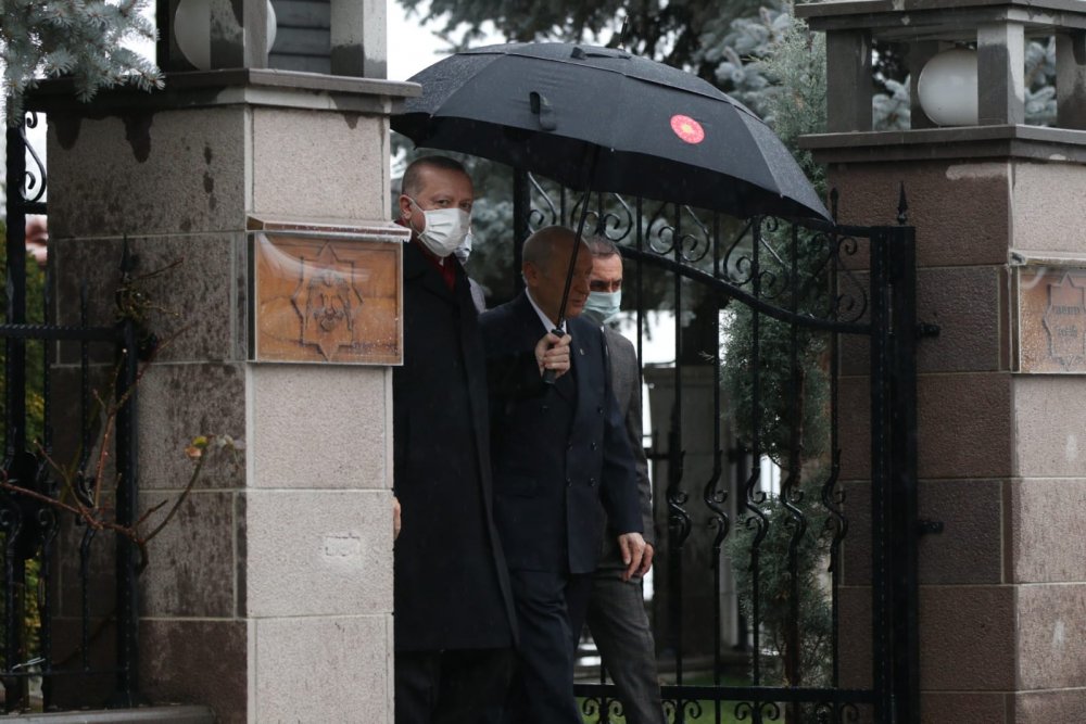 Sürpriz 1 saat 10 dakika: Cumhurbaşkanı Erdoğan, Bahçeli ile evinde görüştü