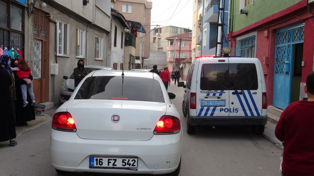 80 yaşındaki baba, tartıştığı oğlunu sokak ortasında bacağından vurdu
