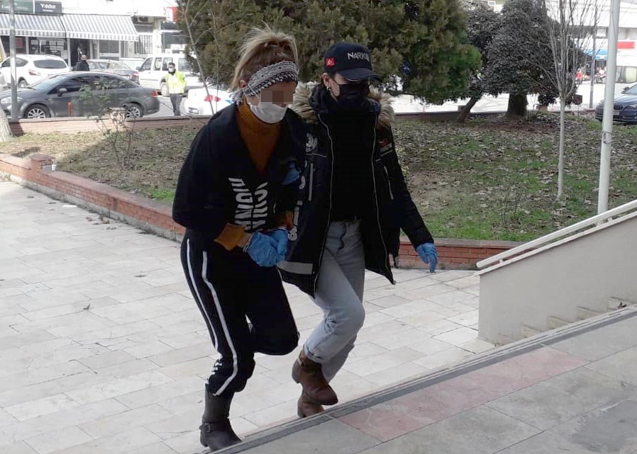 Bilecik'te uyuşturucu şüphelileri, adliyede