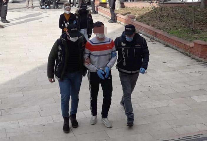 Bilecik'te uyuşturucu şüphelileri, adliyede
