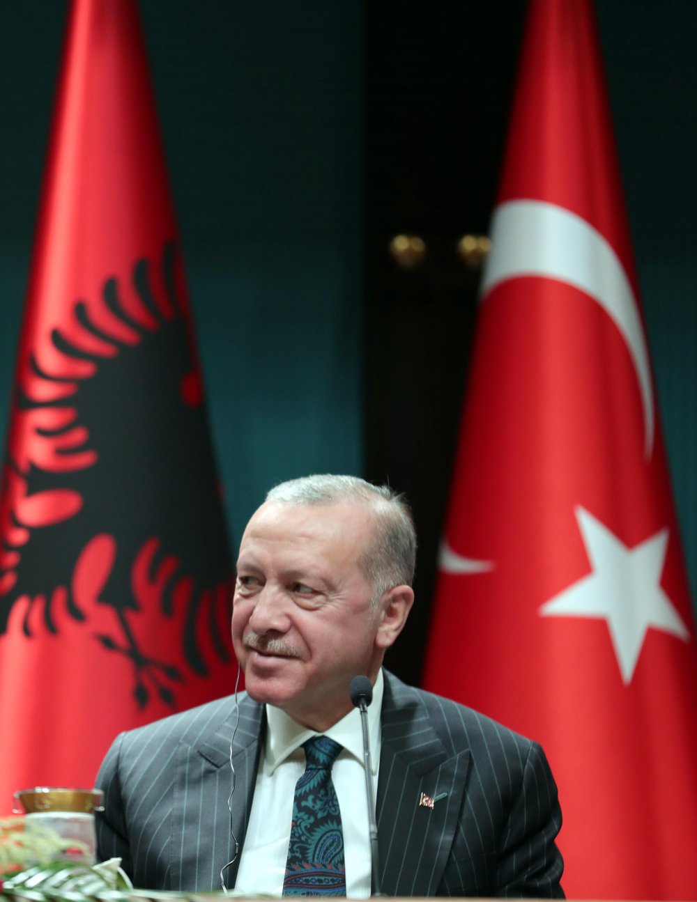 Cumhurbaşkanı Erdoğan: FETÖ'nün ilişkilerimizi zehirlemesine izin vermeyeceğiz