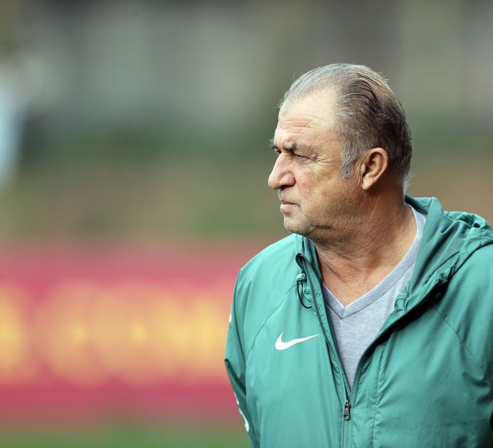 Falcao'nun sağ üst adale grubunda kısmi yırtık ve kanama belirlendi