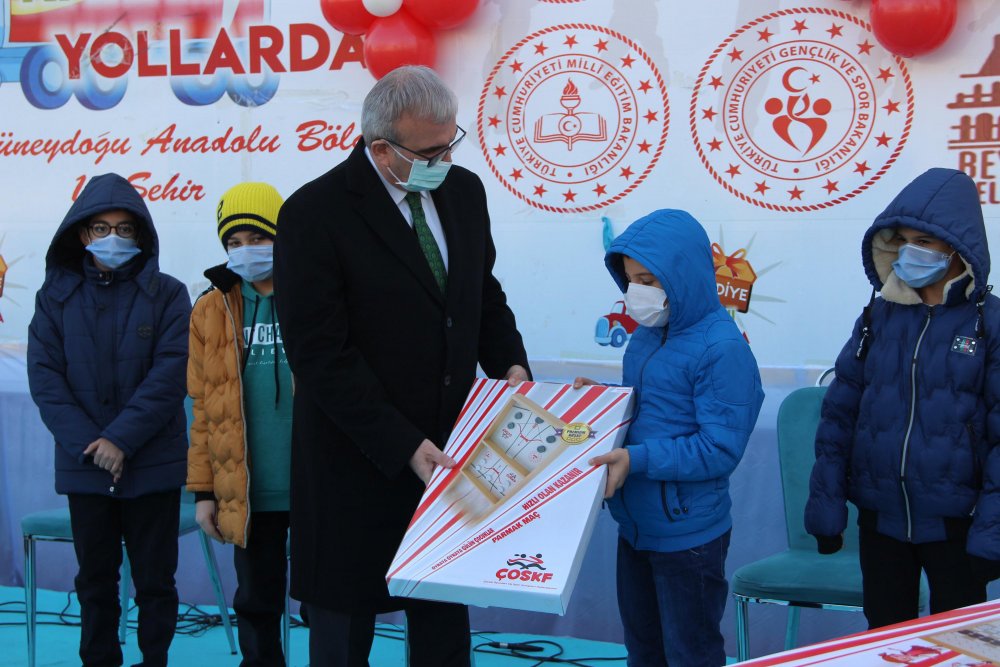 'Hediye Karavanı'nın son durağı Diyarbakır