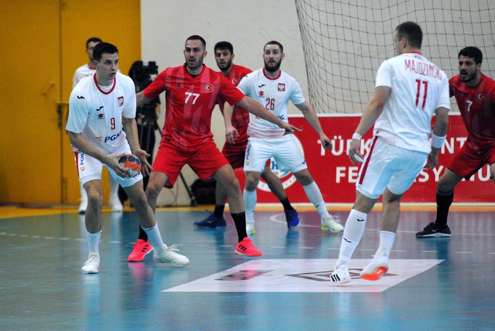 Hentbol Milli Takımı, Polonya’ya 29-24 yenildi