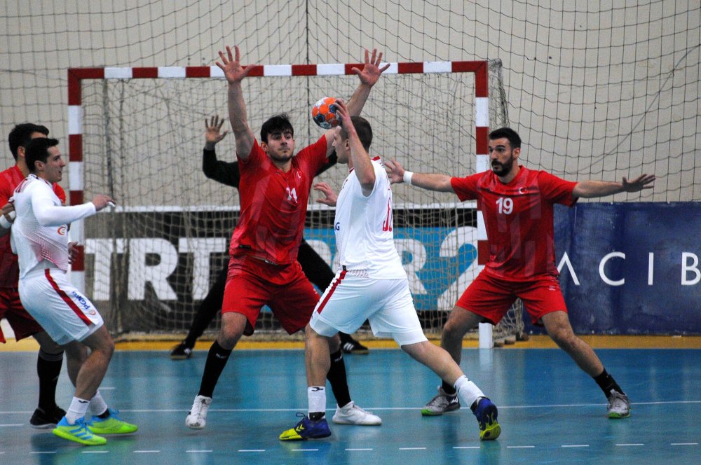 Hentbol Milli Takımı, Polonya’ya 29-24 yenildi