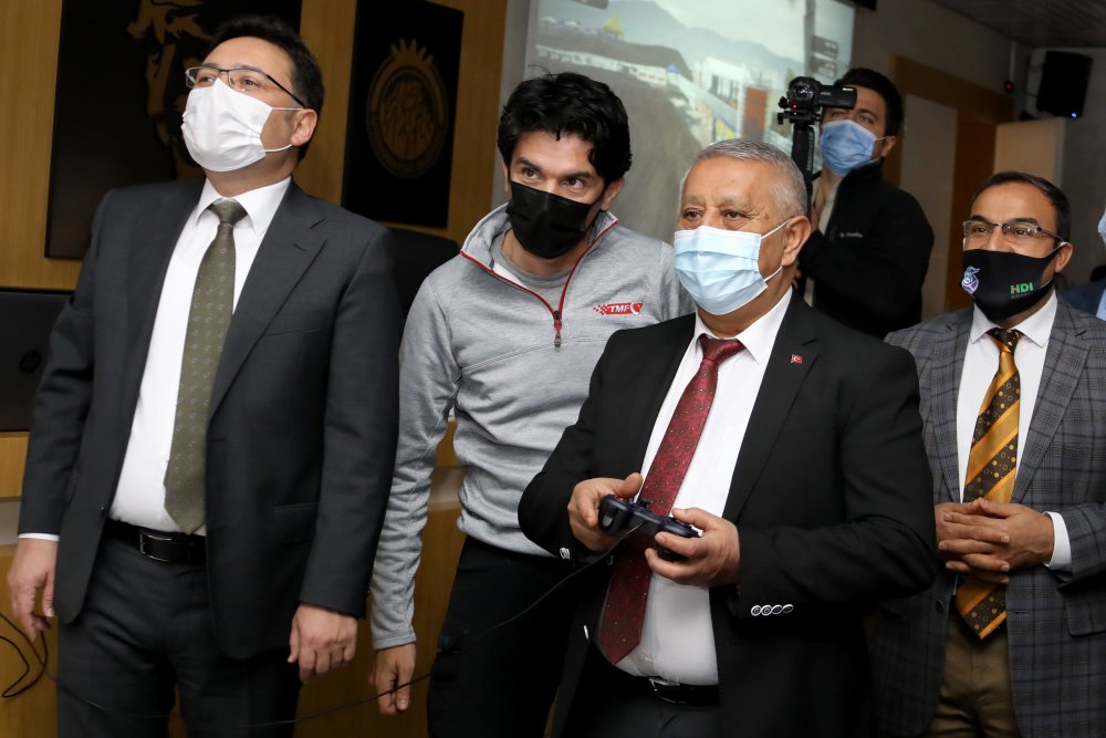 Vali ve belediye başkanı MXGP 2020'de Afyonkarahisar etabını oynadı