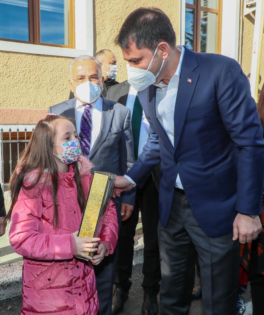 Bakan Kurum: Felaketlerle iklim değişikliği etkileri hissediliyor  