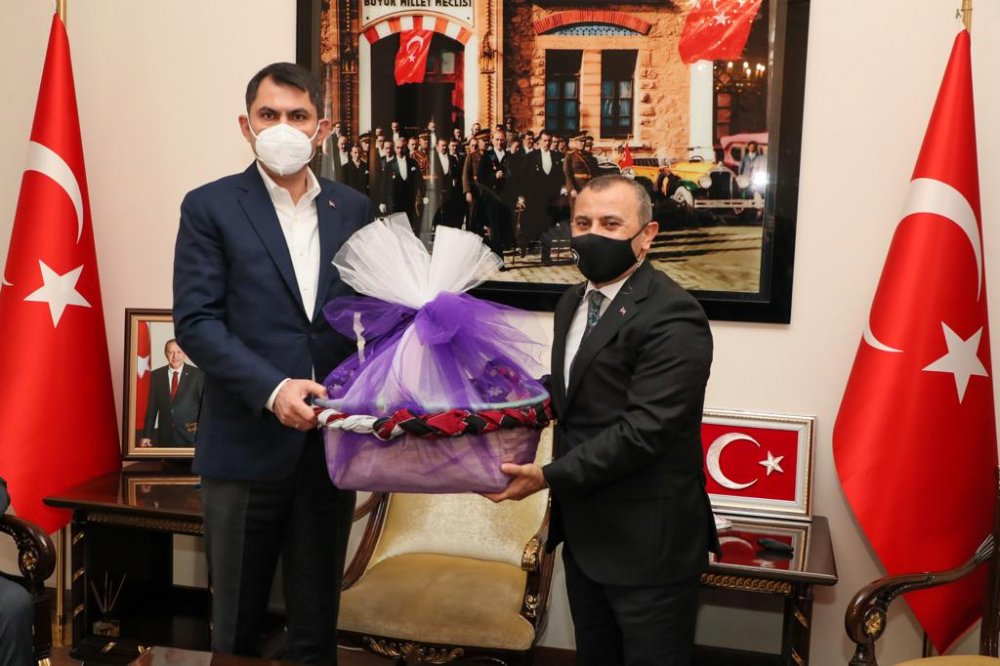 Bakan Kurum: Felaketlerle iklim değişikliği etkileri hissediliyor  