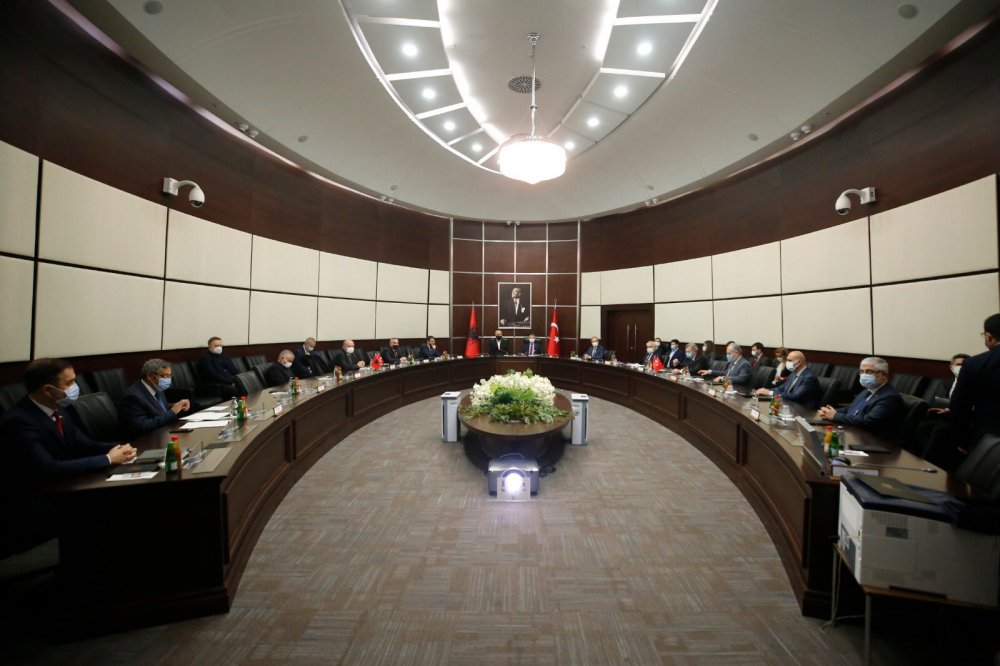 Fuat Oktay, Arnavutluk Başbakanı ile SSB'yi ziyaret etti