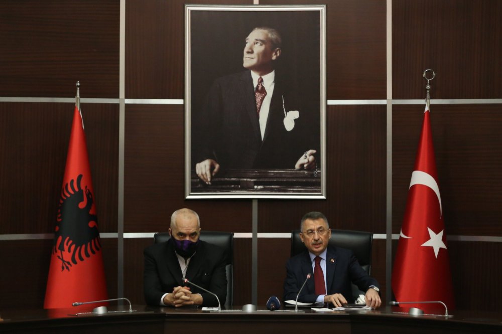 Fuat Oktay, Arnavutluk Başbakanı ile SSB'yi ziyaret etti