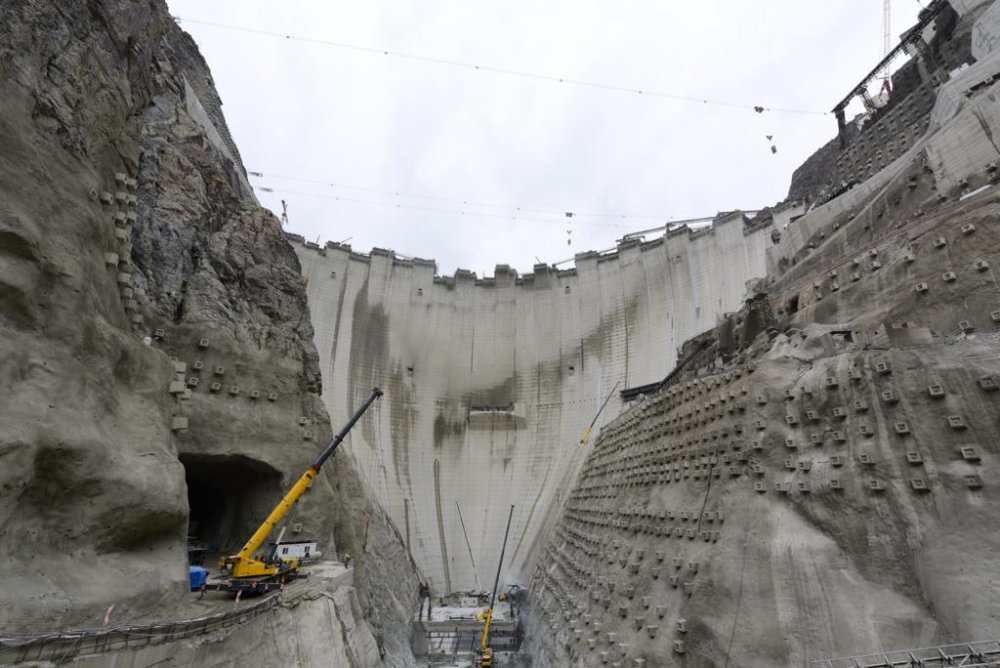 Yusufeli Barajı'nın gövdesinin tamamlanmasına 7 metre kaldı