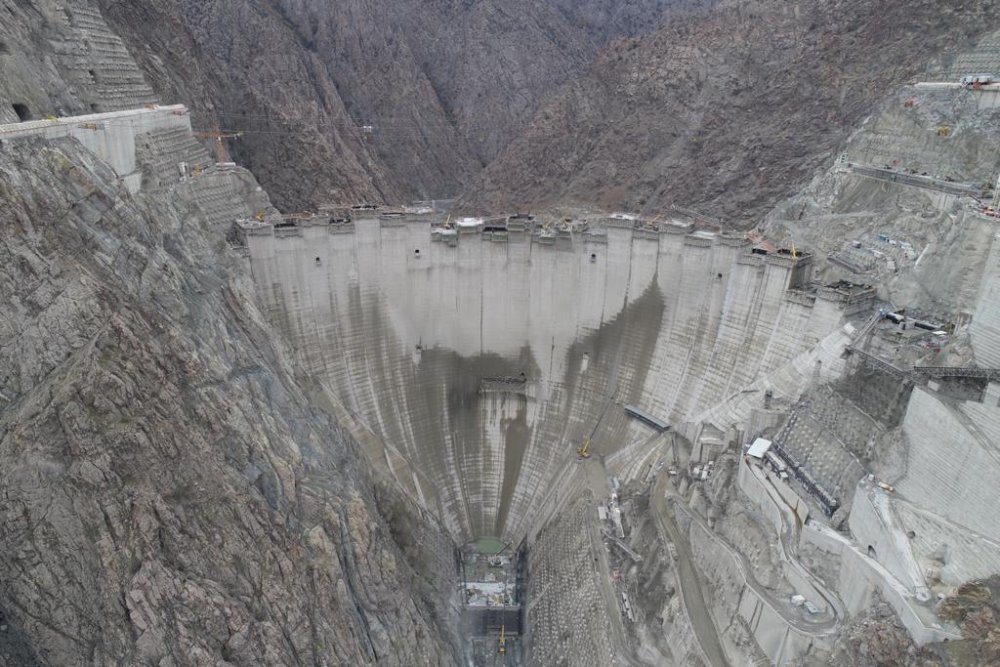 Yusufeli Barajı'nın gövdesinin tamamlanmasına 7 metre kaldı
