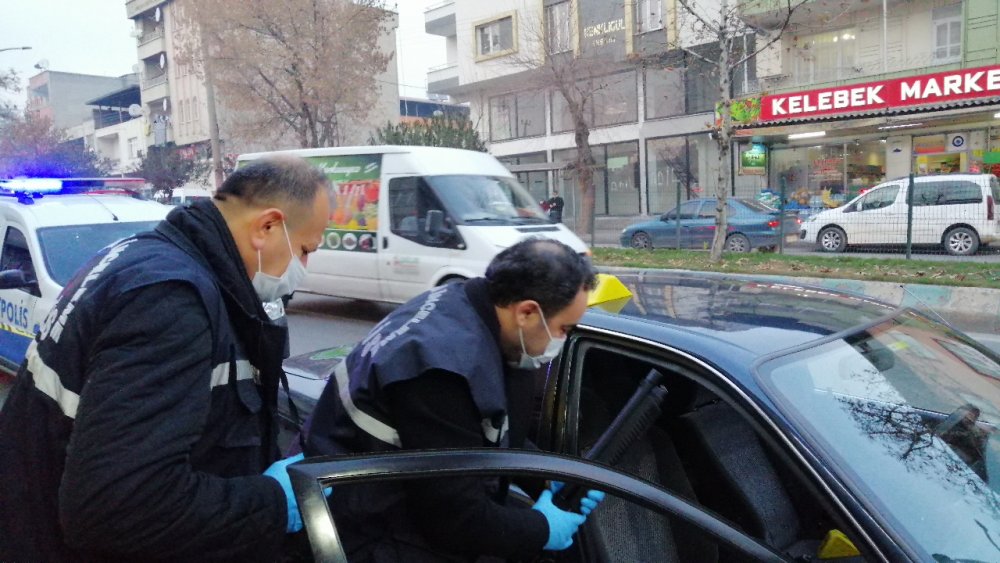 Araç kullanırken pompalı tüfekle kendini vurdu