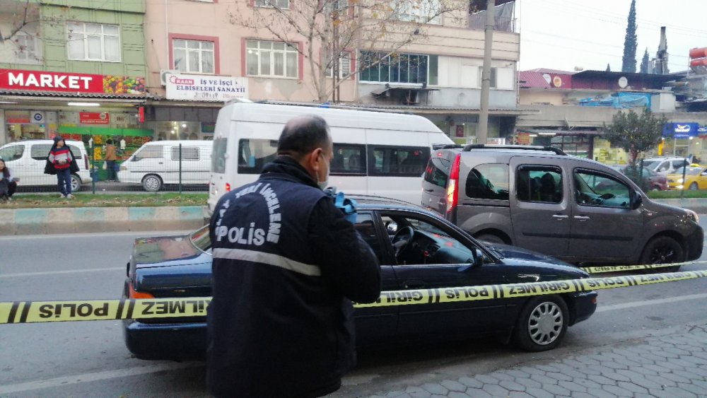 Araç kullanırken pompalı tüfekle kendini vurdu