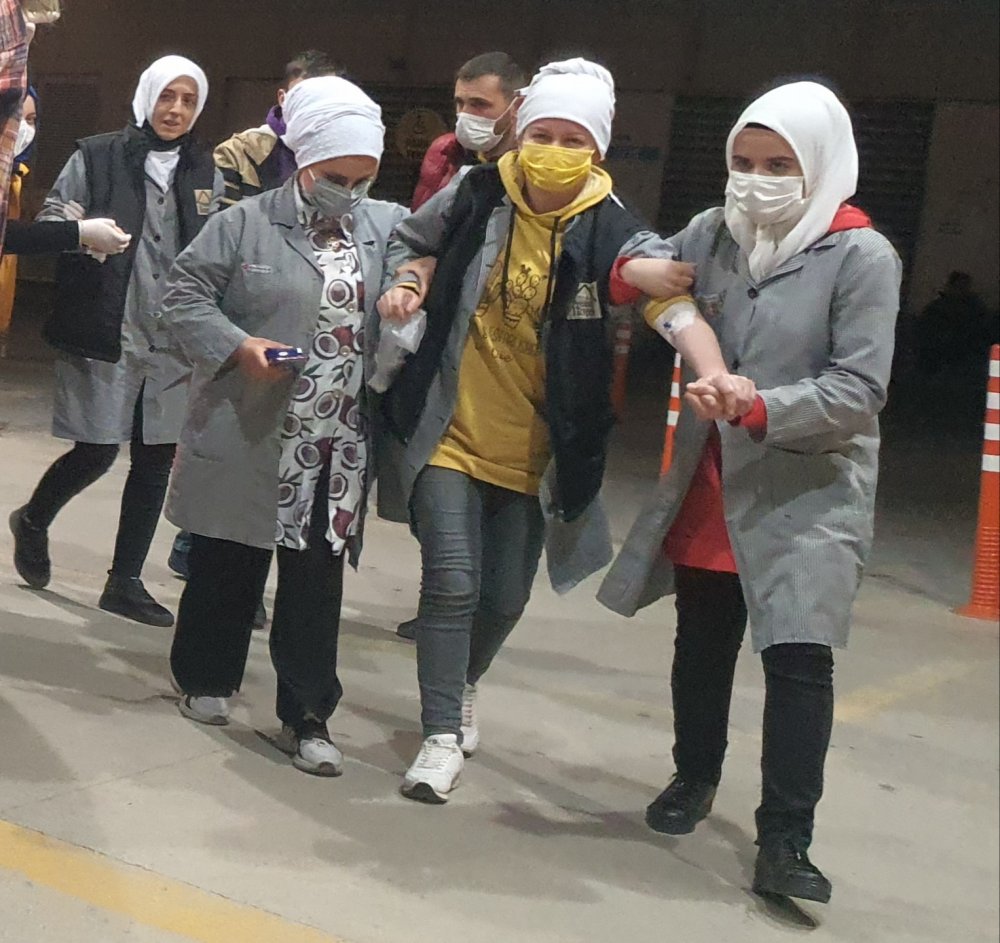 Bursa'da tekstil fabrikasında 20 kadın işçi, boyadan zehirlendi