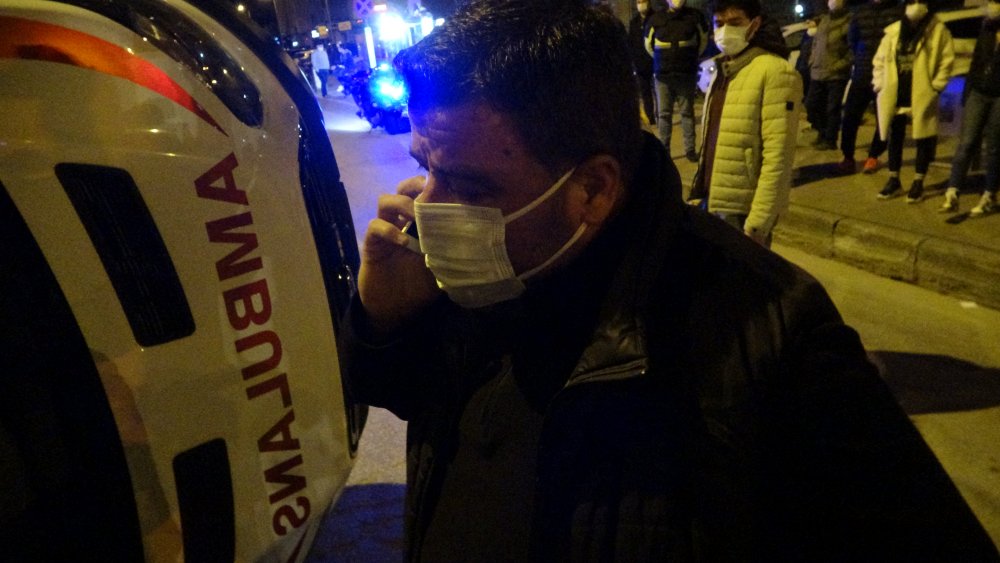Çanakkale'de hasta taşıyan ambulansla taksi çarpıştı: 5 yaralı
