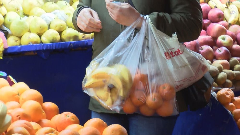 Ümraniye'de kısıtlama öncesi market yoğunluğu