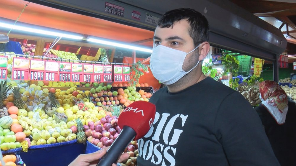 Ümraniye'de kısıtlama öncesi market yoğunluğu