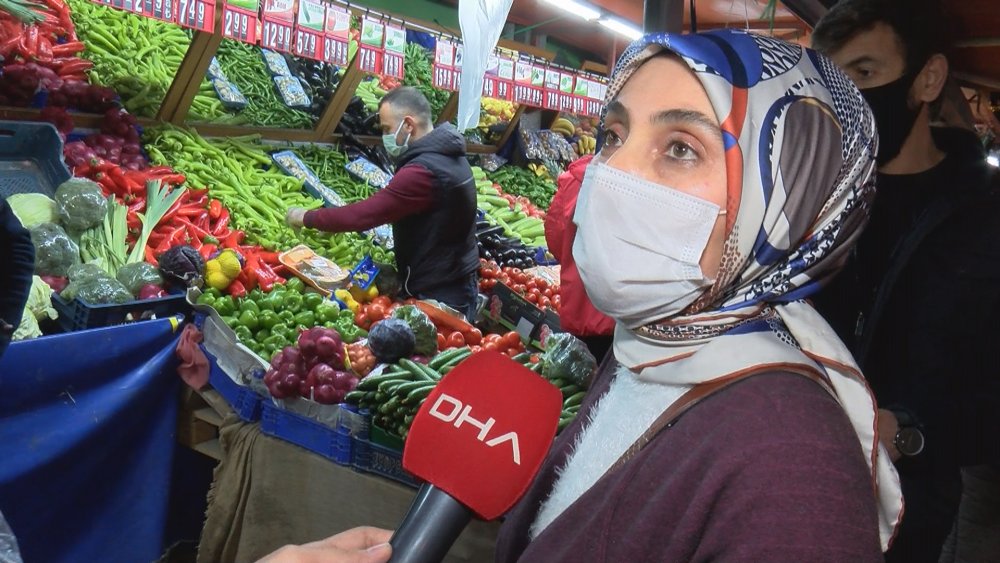 Ümraniye'de kısıtlama öncesi market yoğunluğu