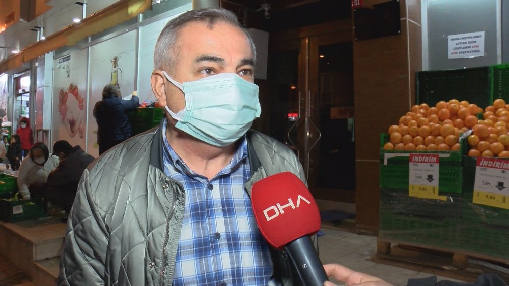 Ümraniye'de kısıtlama öncesi market yoğunluğu