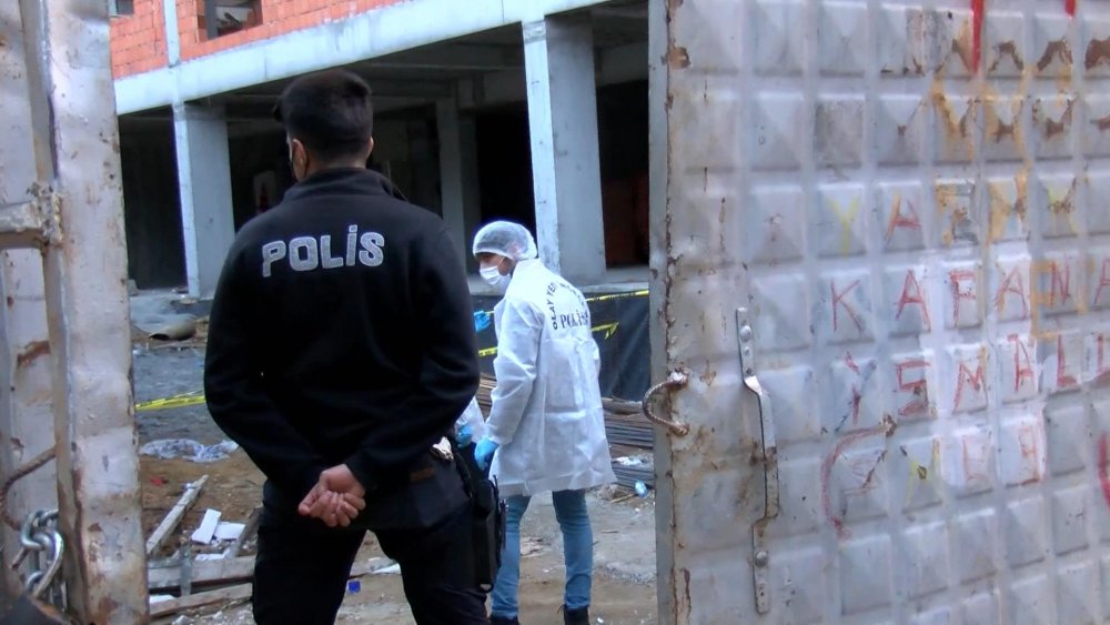 Gaziosmanpaşa'da inşaatın 5. katından düşen işçi öldü