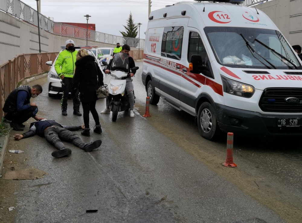 Kaza yapan motosiklet sürücüsü, ‘adam yaralama’dan arandığı tespit edilince gözaltına alındı