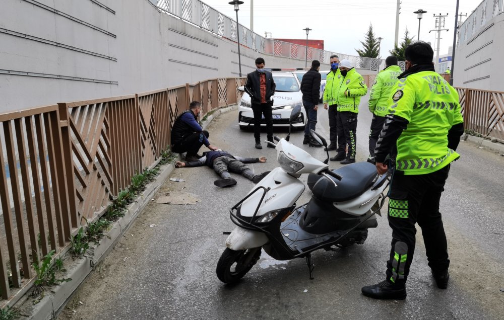 Kaza yapan motosiklet sürücüsü, ‘adam yaralama’dan arandığı tespit edilince gözaltına alındı