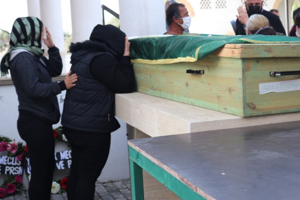 KKTC’deki aile faciasında ölen Çobanoğlu ailesi son yolculuğuna uğurlandı