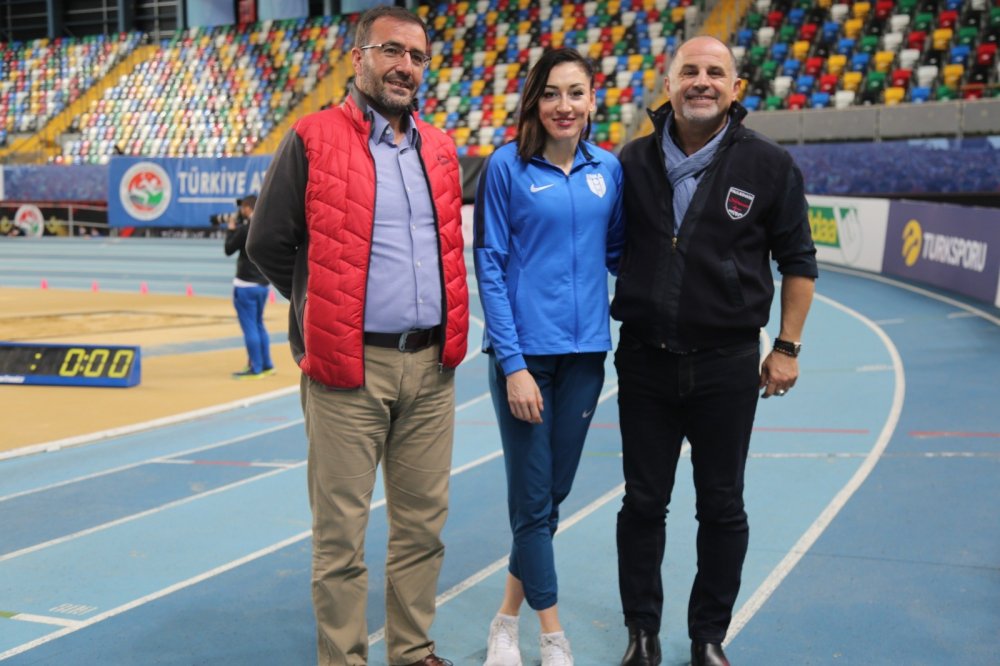 Milli atlet Tuğba Danışmaz'dan Türkiye rekoru